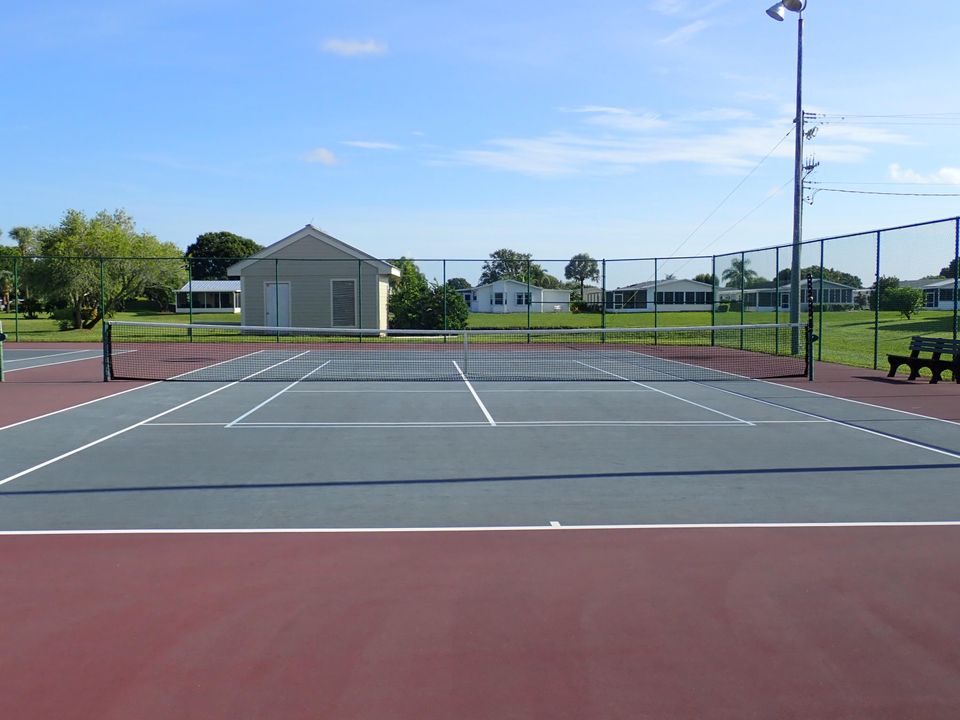 For Sale: $189,900 (2 beds, 2 baths, 1264 Square Feet)