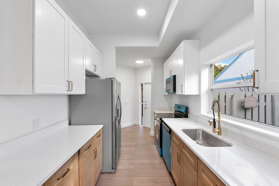 En Venta: $489,999 (2 camas, 2 baños, 1077 Pies cuadrados)