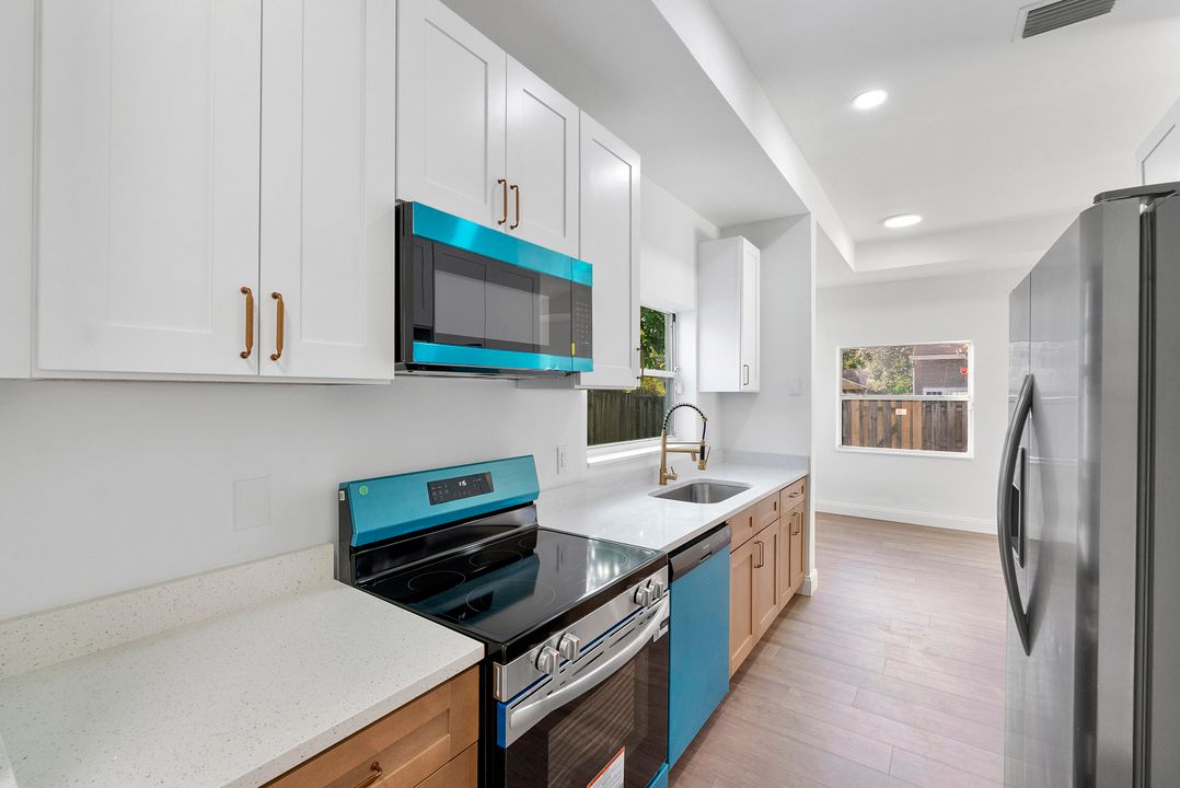 En Venta: $489,999 (2 camas, 2 baños, 1077 Pies cuadrados)