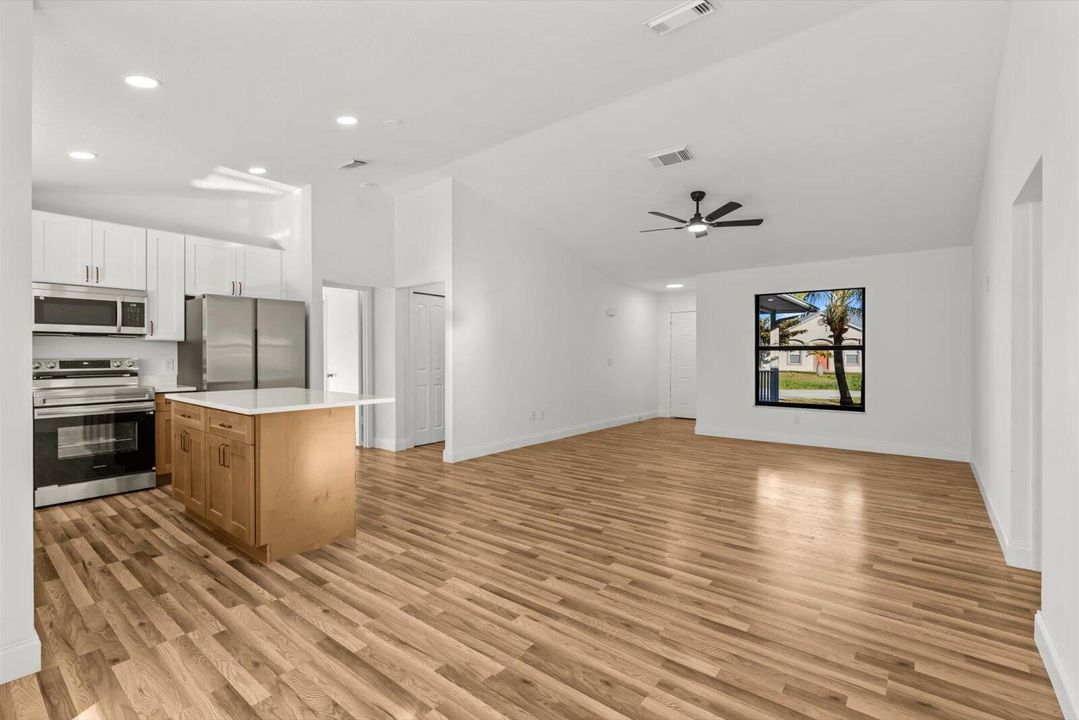 En Venta: $399,999 (3 camas, 2 baños, 1274 Pies cuadrados)