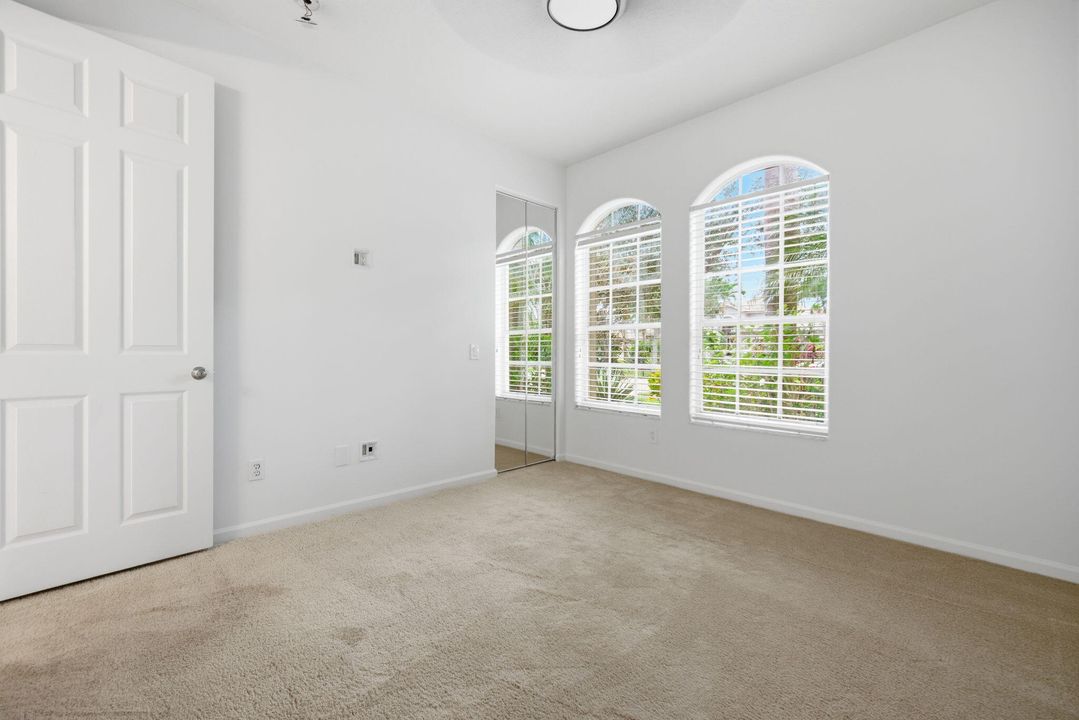 На продажу: $619,999 (4 спален, 2 ванн, 2683 Квадратных фут)