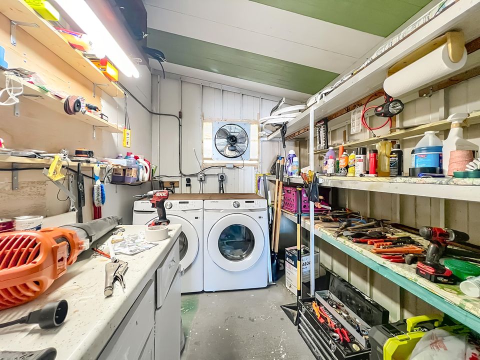 На продажу: $162,000 (2 спален, 2 ванн, 1238 Квадратных фут)