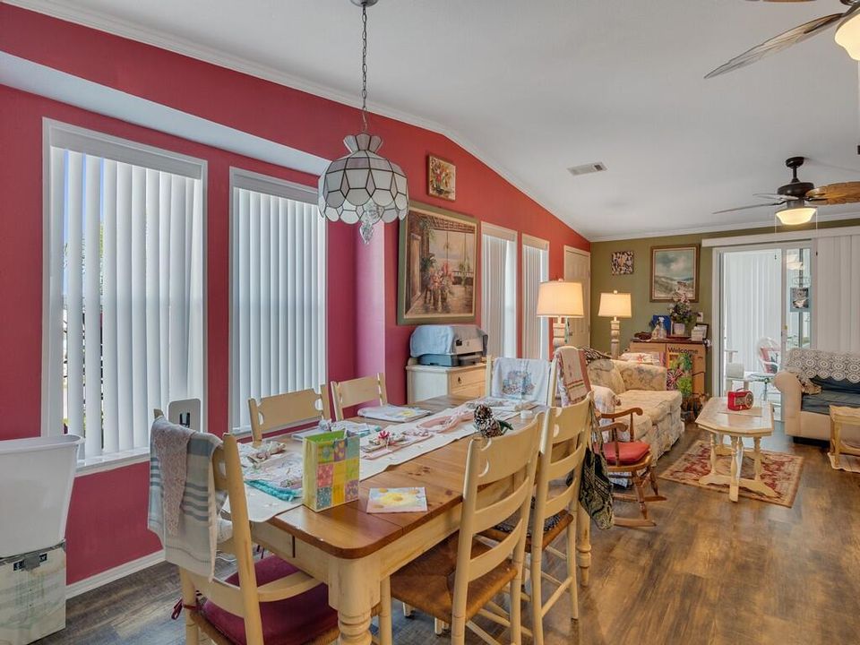 For Sale: $106,000 (2 beds, 2 baths, 1200 Square Feet)