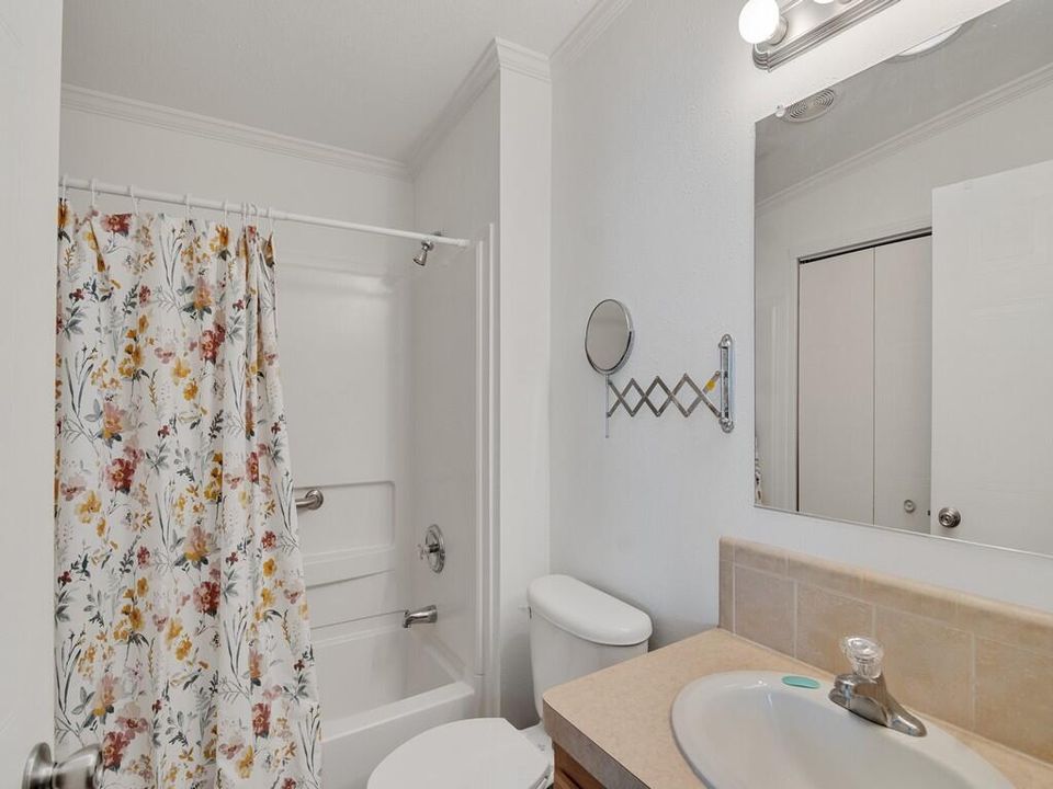 For Sale: $106,000 (2 beds, 2 baths, 1200 Square Feet)