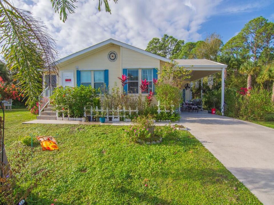 For Sale: $106,000 (2 beds, 2 baths, 1200 Square Feet)