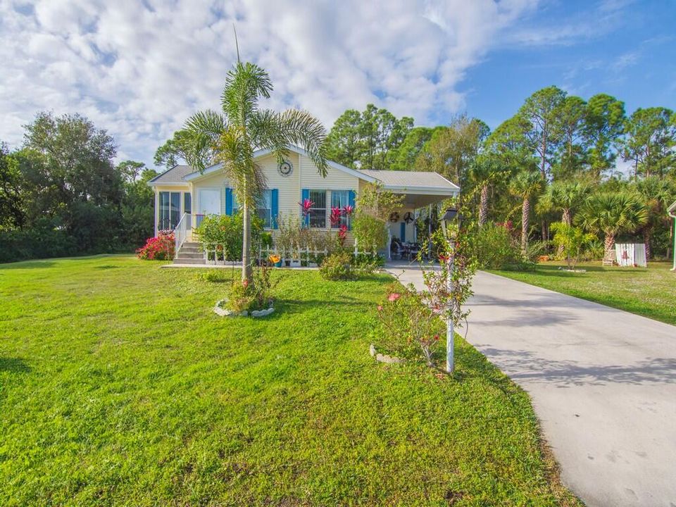 For Sale: $106,000 (2 beds, 2 baths, 1200 Square Feet)