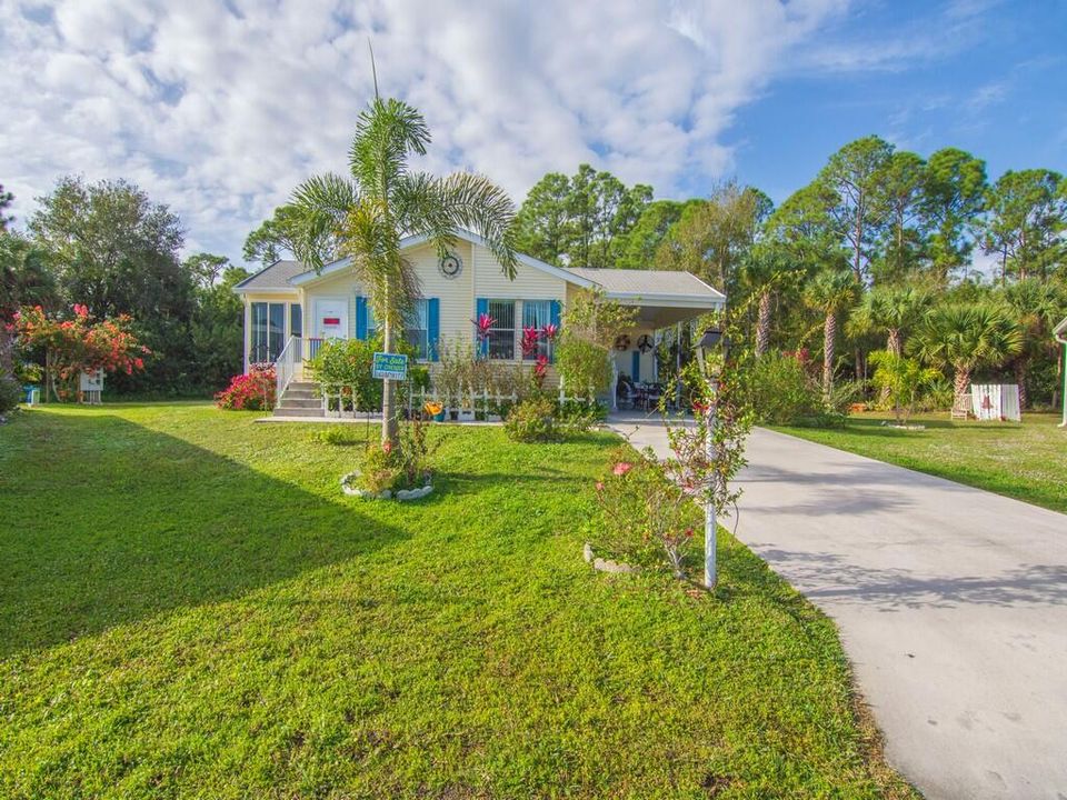 For Sale: $106,000 (2 beds, 2 baths, 1200 Square Feet)