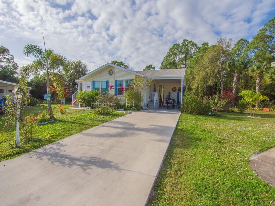 For Sale: $106,000 (2 beds, 2 baths, 1200 Square Feet)