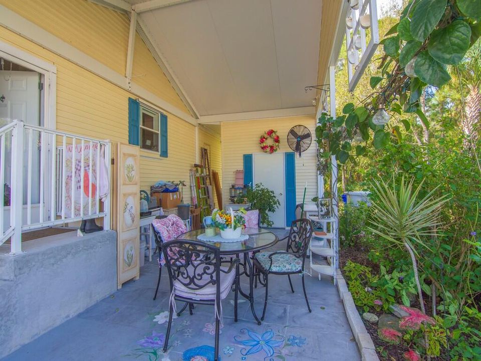 For Sale: $106,000 (2 beds, 2 baths, 1200 Square Feet)