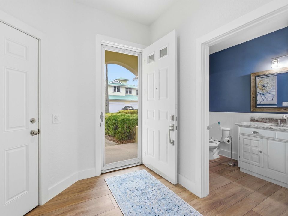 待售: $489,000 (2 贝兹, 2 浴室, 1814 平方英尺)