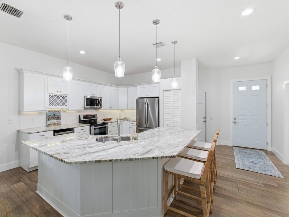 待售: $489,000 (2 贝兹, 2 浴室, 1814 平方英尺)