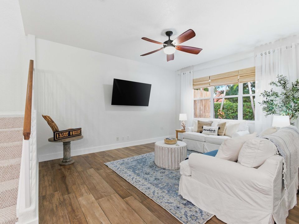 待售: $489,000 (2 贝兹, 2 浴室, 1814 平方英尺)