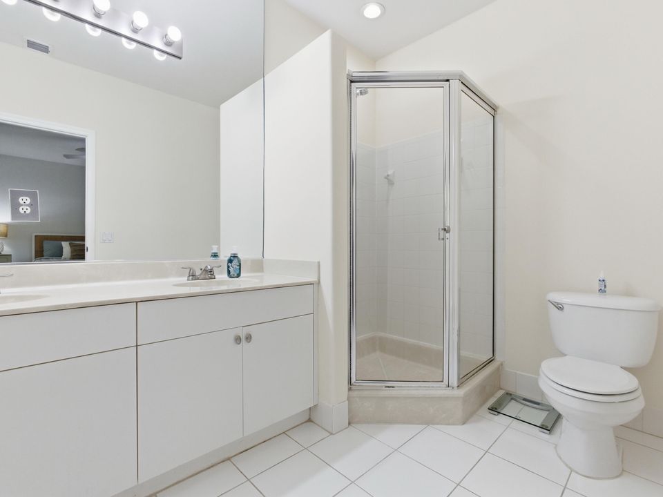 待售: $489,000 (2 贝兹, 2 浴室, 1814 平方英尺)