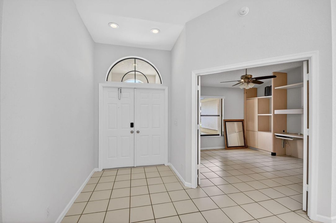 En Venta: $787,000 (3 camas, 3 baños, 2113 Pies cuadrados)