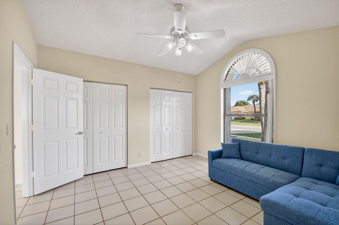 En Venta: $787,000 (3 camas, 3 baños, 2113 Pies cuadrados)