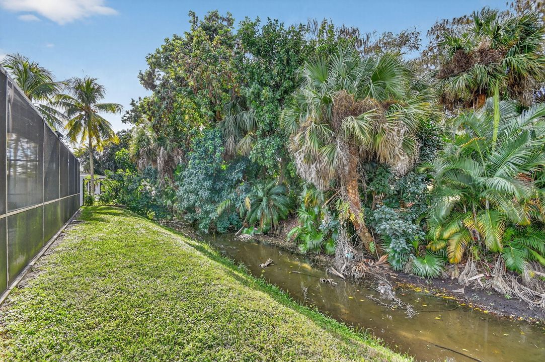 En Venta: $787,000 (3 camas, 3 baños, 2113 Pies cuadrados)