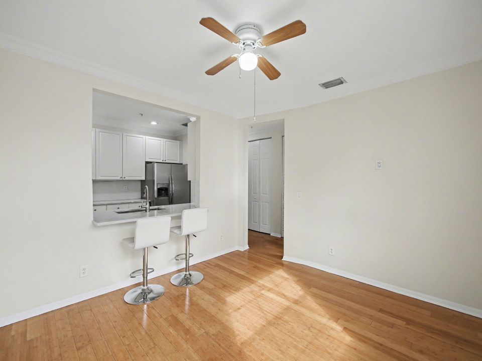 For Sale: $560,000 (3 beds, 2 baths, 1938 Square Feet)