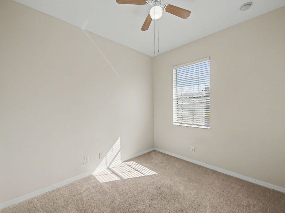 For Sale: $560,000 (3 beds, 2 baths, 1938 Square Feet)