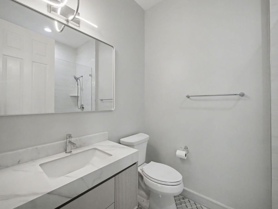 For Sale: $560,000 (3 beds, 2 baths, 1938 Square Feet)