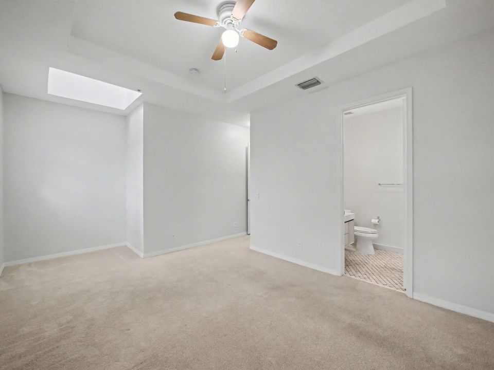 For Sale: $560,000 (3 beds, 2 baths, 1938 Square Feet)