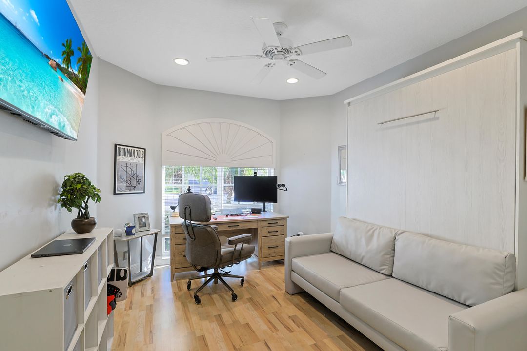 For Sale: $680,000 (3 beds, 4 baths, 2900 Square Feet)