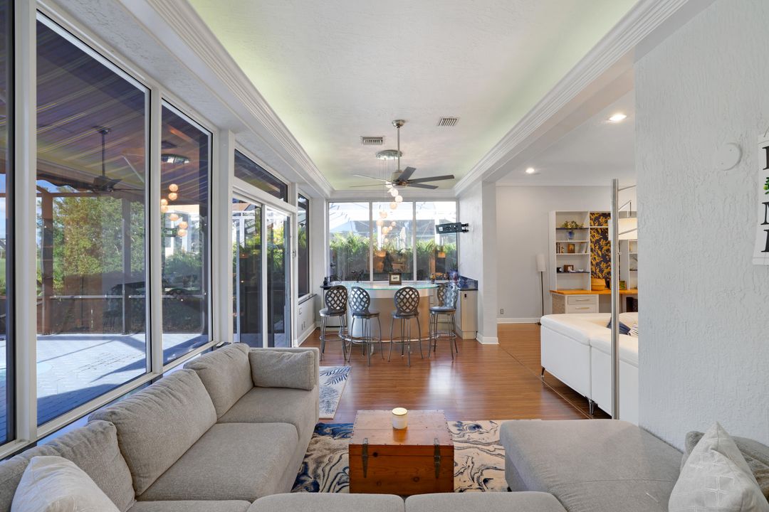 For Sale: $680,000 (3 beds, 4 baths, 2900 Square Feet)