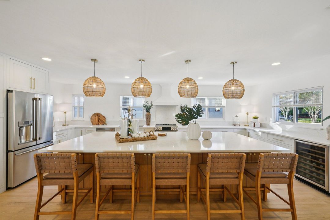 待售: $899,000 (2 贝兹, 2 浴室, 1320 平方英尺)