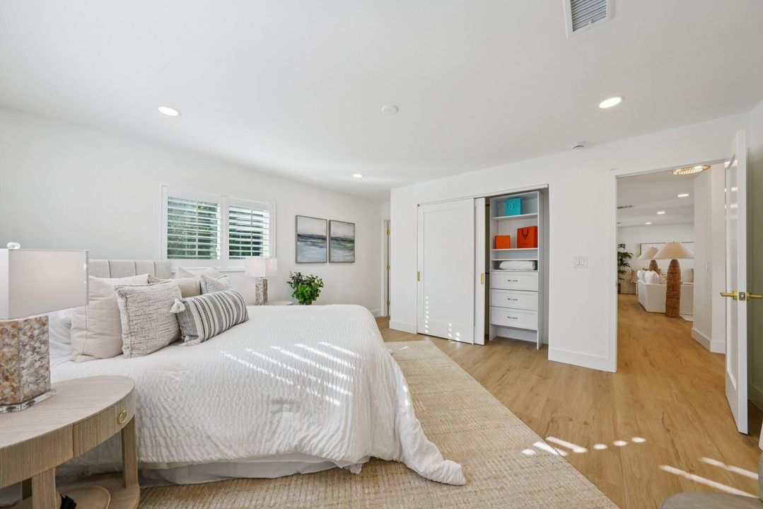 待售: $899,000 (2 贝兹, 2 浴室, 1320 平方英尺)