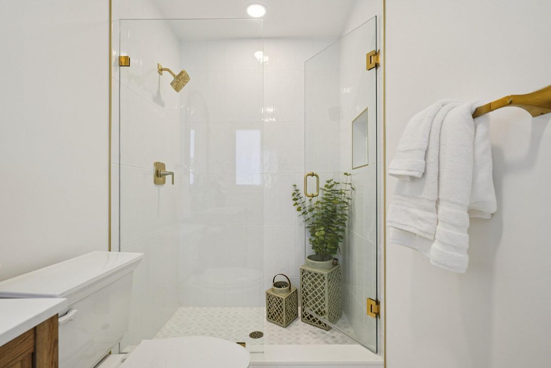 待售: $899,000 (2 贝兹, 2 浴室, 1320 平方英尺)