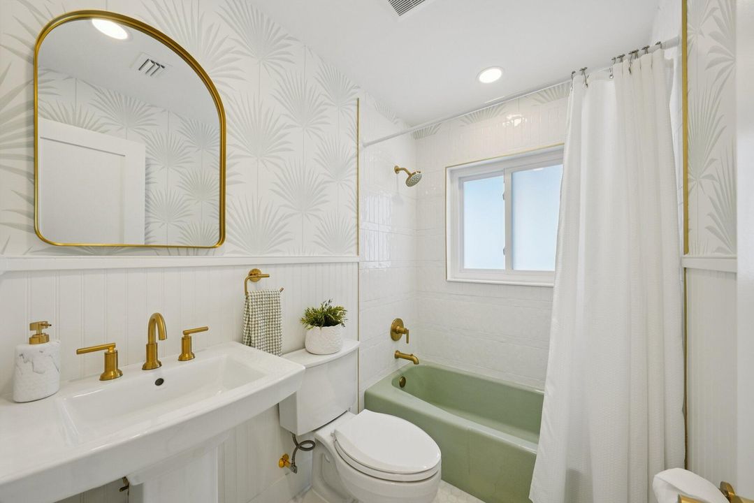 待售: $899,000 (2 贝兹, 2 浴室, 1320 平方英尺)