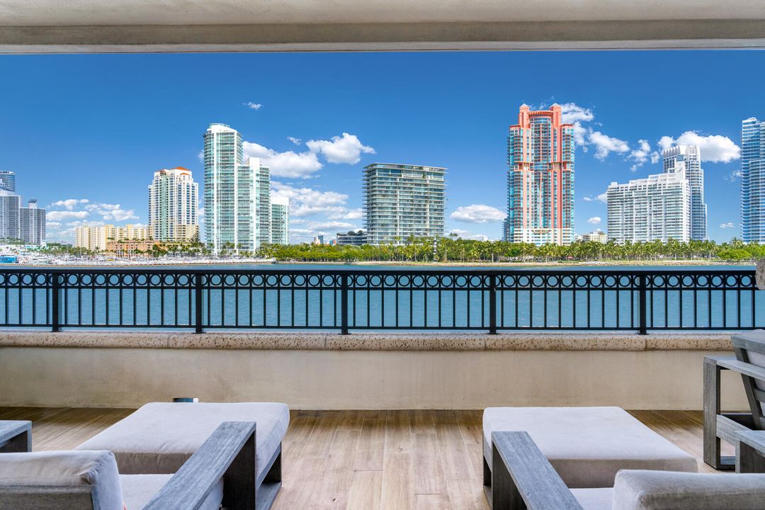 待售: $15,950,000 (4 贝兹, 4 浴室, 4904 平方英尺)