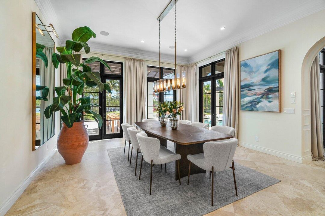 На продажу: $8,595,000 (5 спален, 4 ванн, 4741 Квадратных фут)