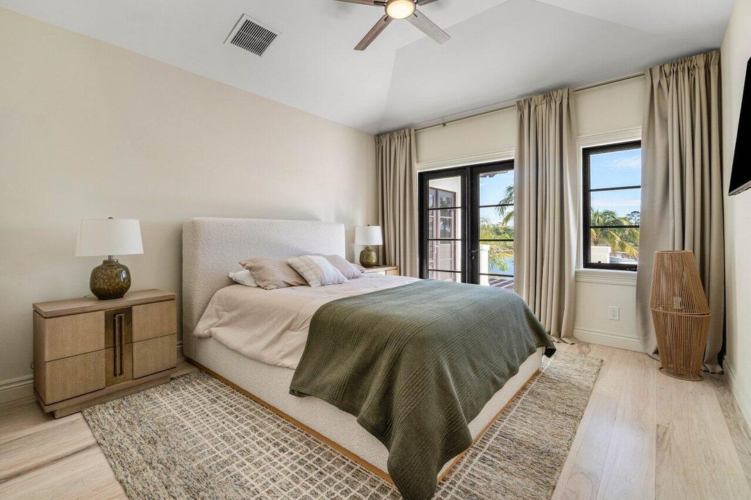 На продажу: $8,595,000 (5 спален, 4 ванн, 4741 Квадратных фут)