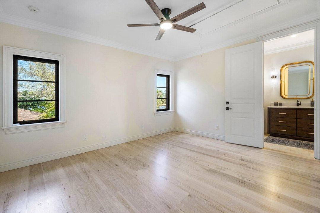 На продажу: $8,595,000 (5 спален, 4 ванн, 4741 Квадратных фут)