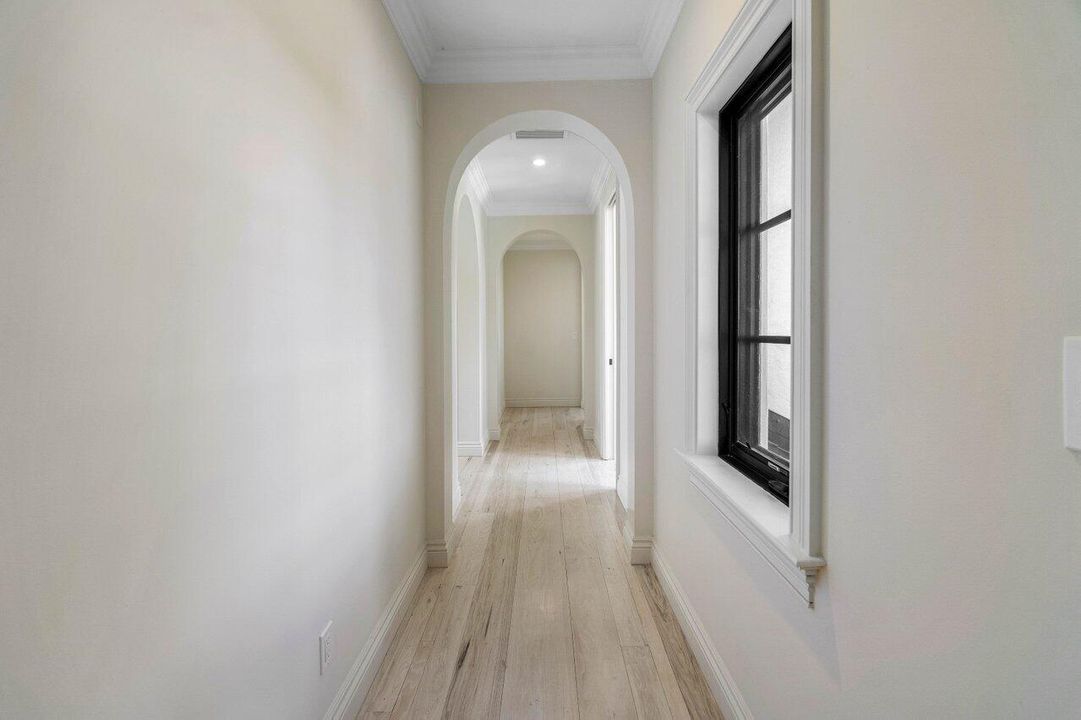 На продажу: $8,595,000 (5 спален, 4 ванн, 4741 Квадратных фут)