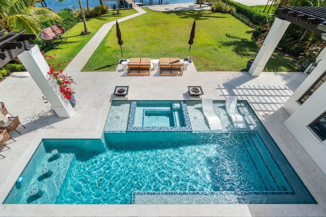 На продажу: $8,595,000 (5 спален, 4 ванн, 4741 Квадратных фут)