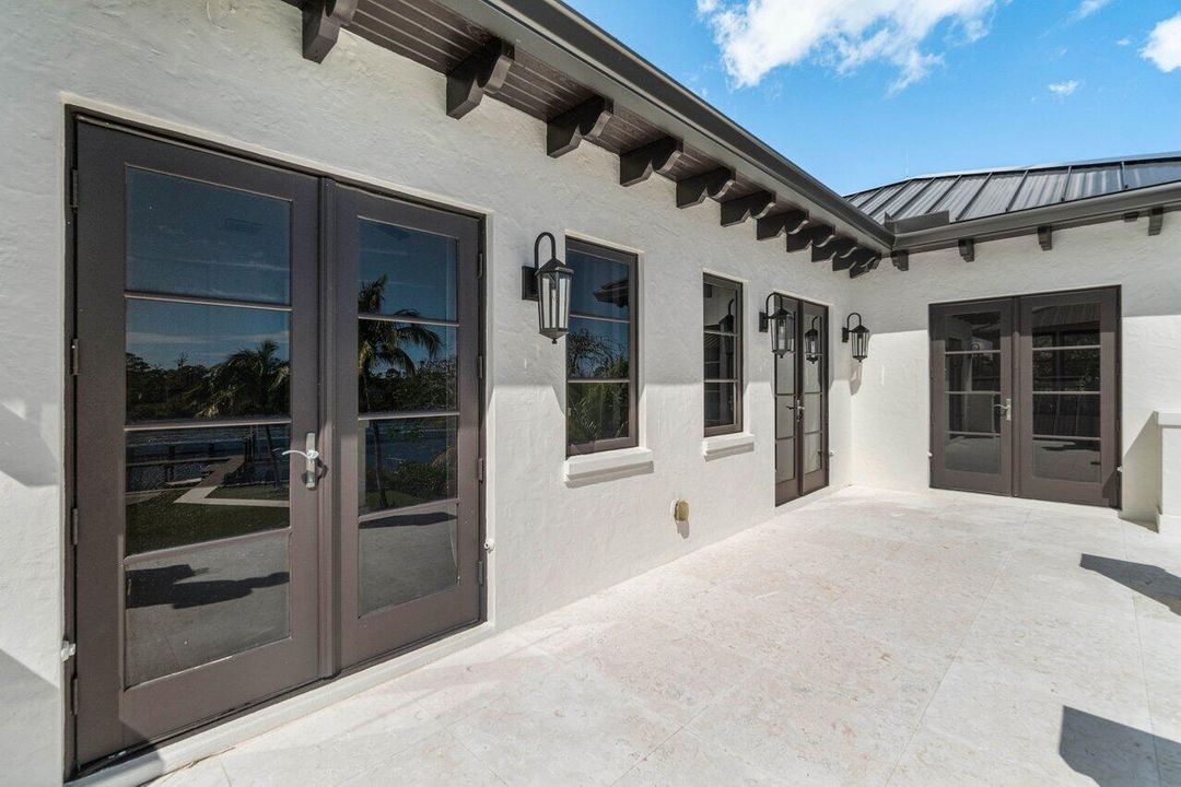 На продажу: $8,595,000 (5 спален, 4 ванн, 4741 Квадратных фут)