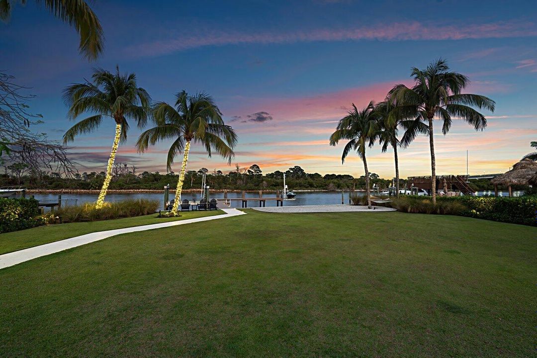 На продажу: $8,595,000 (5 спален, 4 ванн, 4741 Квадратных фут)