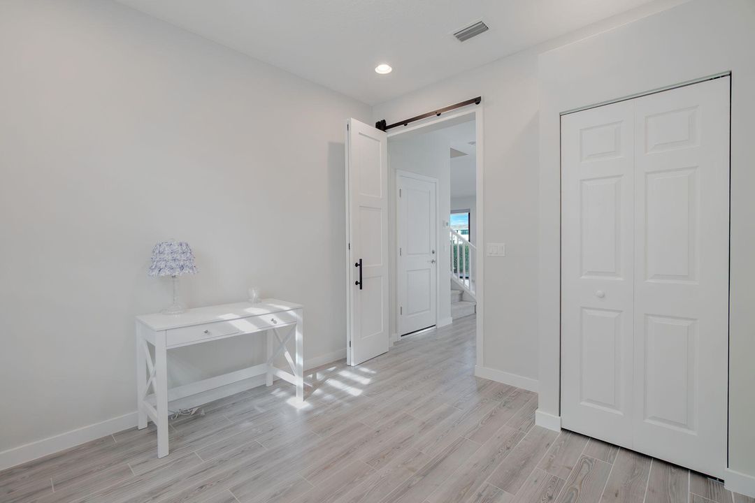 На продажу: $574,900 (4 спален, 2 ванн, 2076 Квадратных фут)