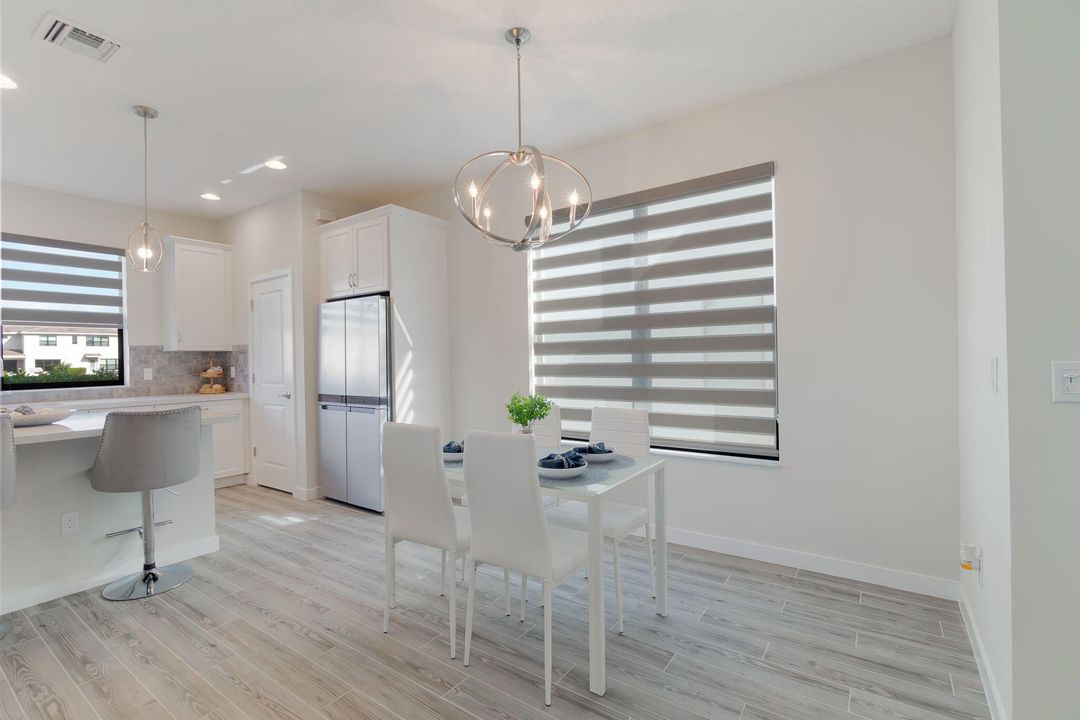 На продажу: $574,900 (4 спален, 2 ванн, 2076 Квадратных фут)