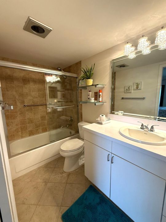 出租: $2,000 (2 贝兹, 2 浴室, 1008 平方英尺)