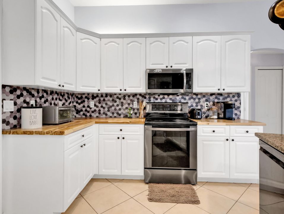 For Sale: $695,000 (4 beds, 3 baths, 2229 Square Feet)