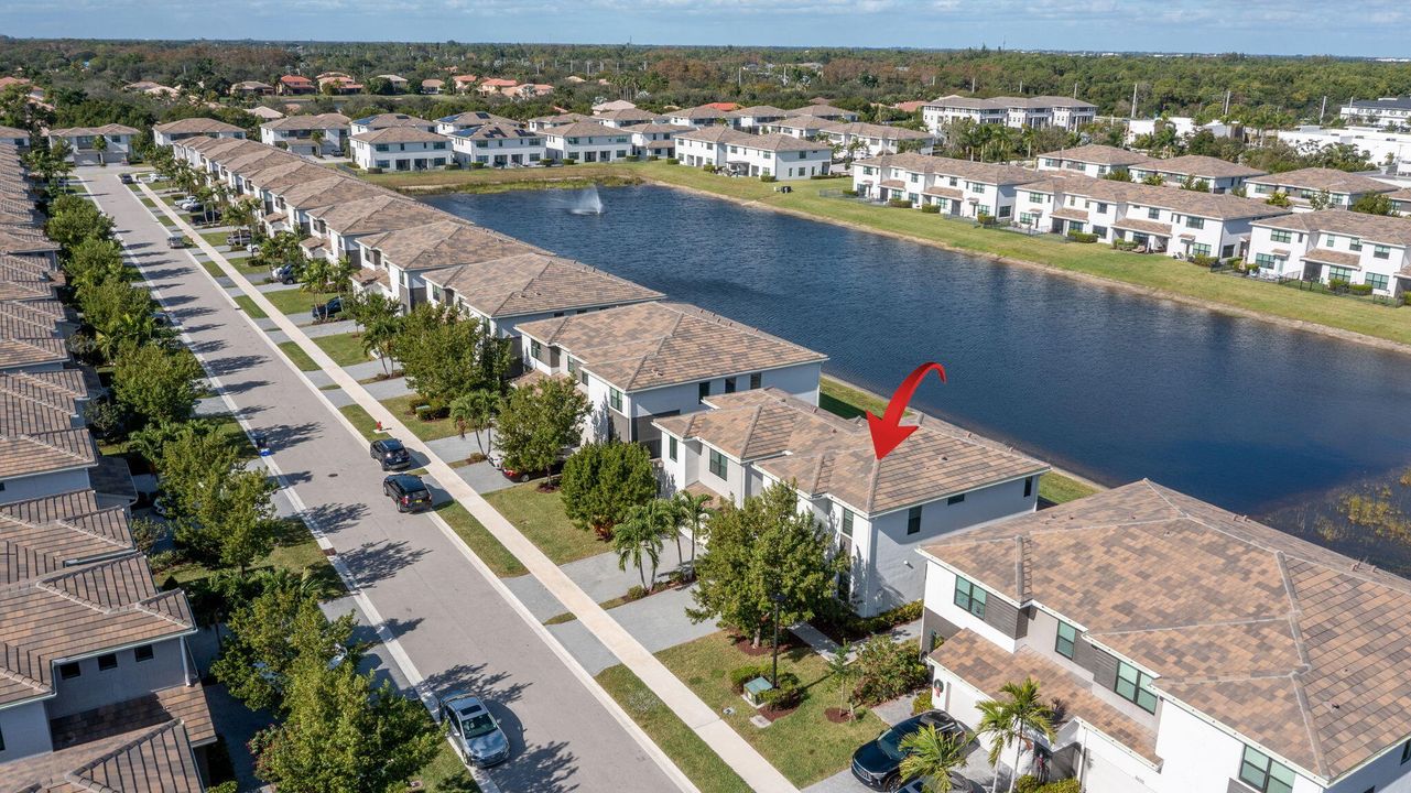 На продажу: $574,900 (4 спален, 2 ванн, 2076 Квадратных фут)