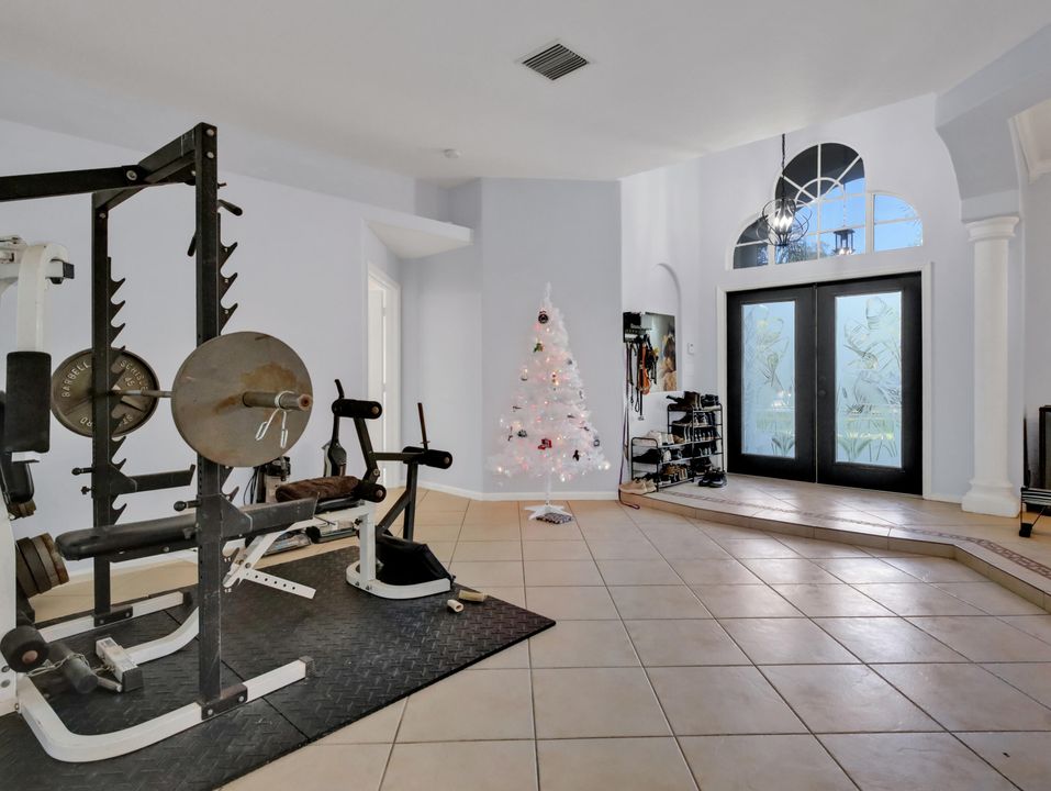 For Sale: $695,000 (4 beds, 3 baths, 2229 Square Feet)