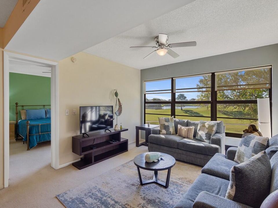 For Sale: $155,000 (2 beds, 2 baths, 1188 Square Feet)