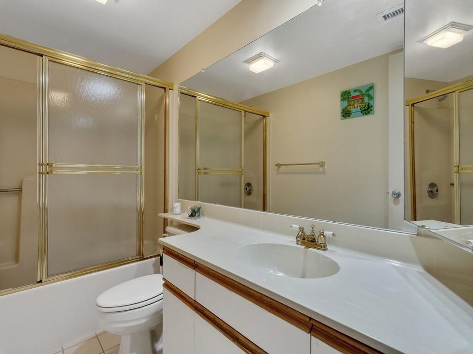 For Sale: $155,000 (2 beds, 2 baths, 1188 Square Feet)