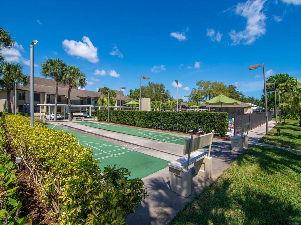 For Sale: $155,000 (2 beds, 2 baths, 1188 Square Feet)