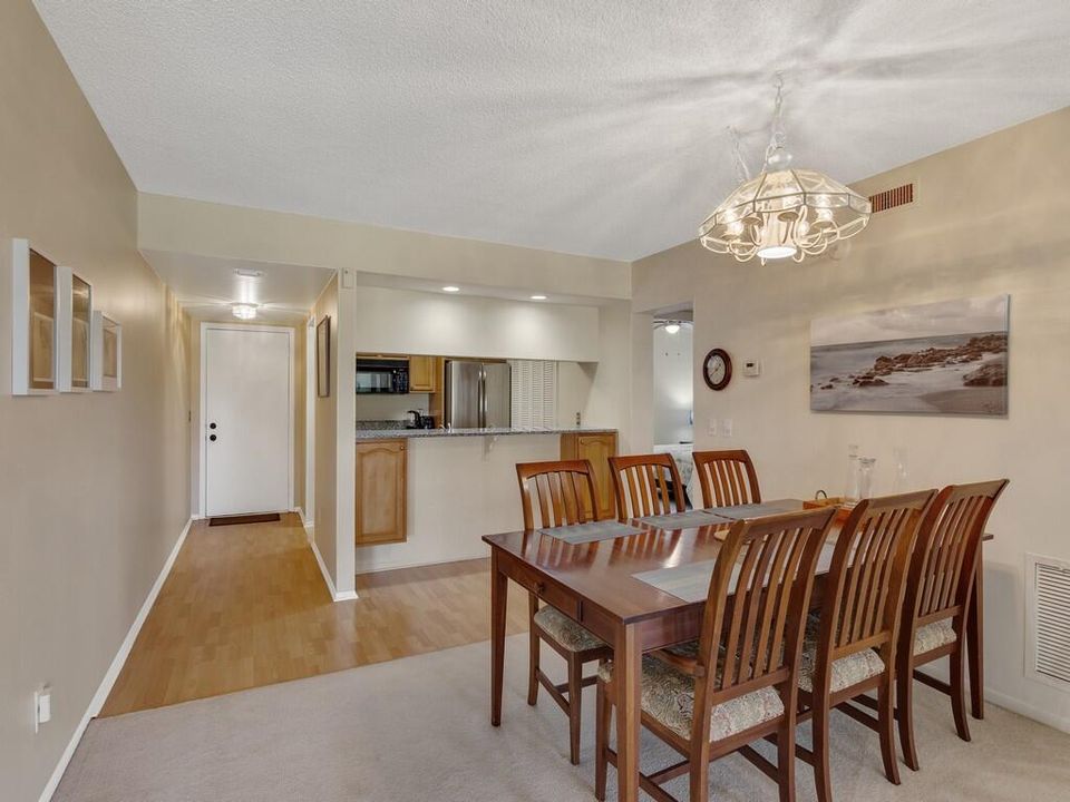 For Sale: $155,000 (2 beds, 2 baths, 1188 Square Feet)