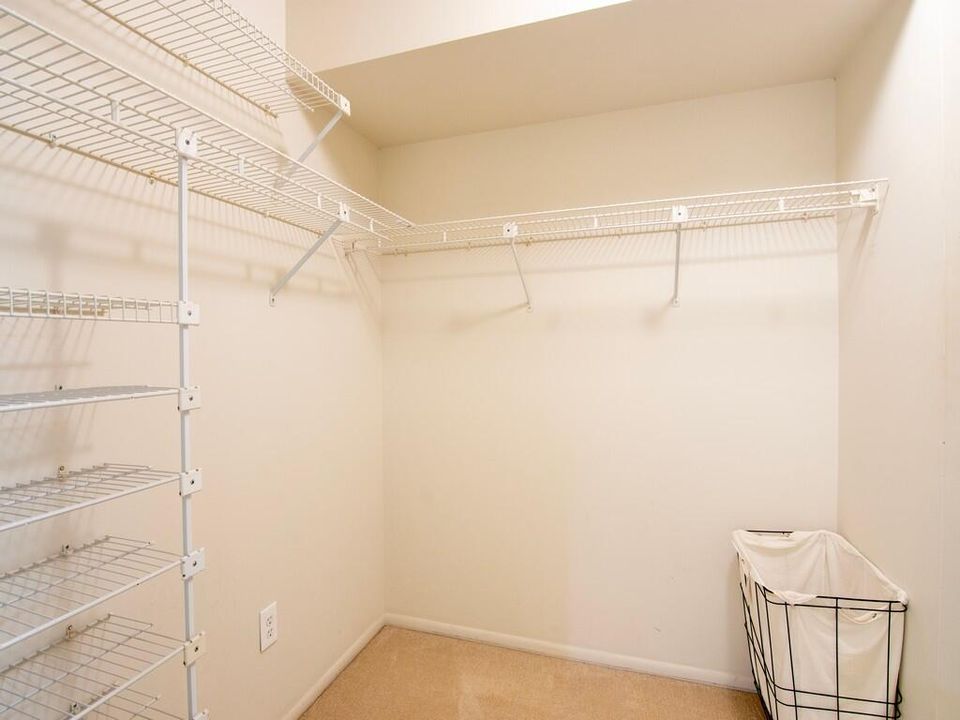 For Sale: $155,000 (2 beds, 2 baths, 1188 Square Feet)