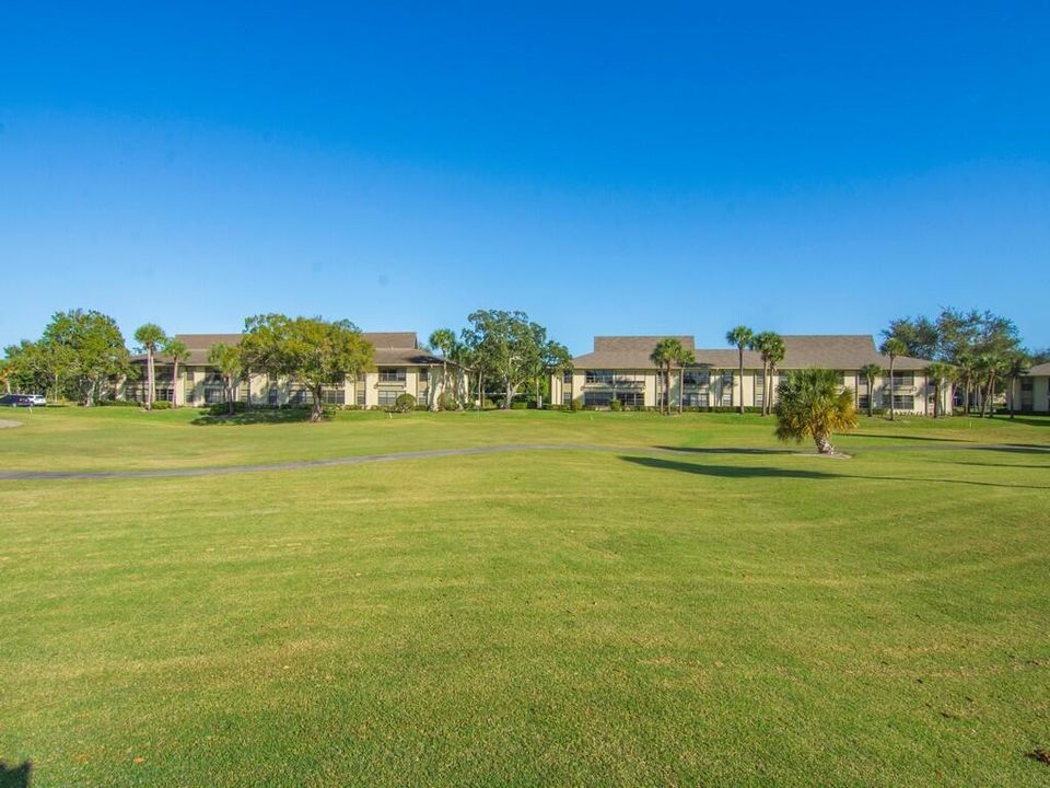 For Sale: $155,000 (2 beds, 2 baths, 1188 Square Feet)